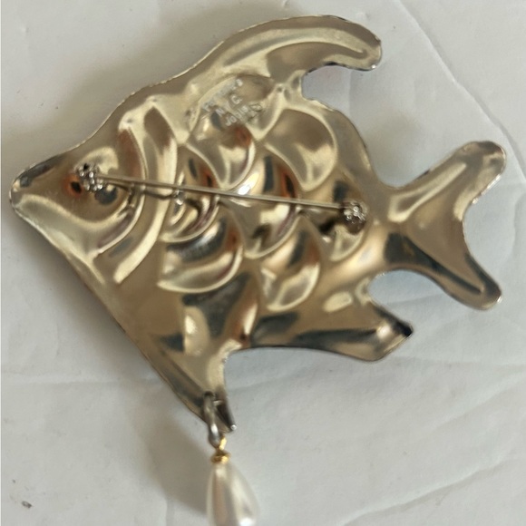 Fernella's NYC Jools 1980's Fish Brooch/Pin - Picture 2 of 3
